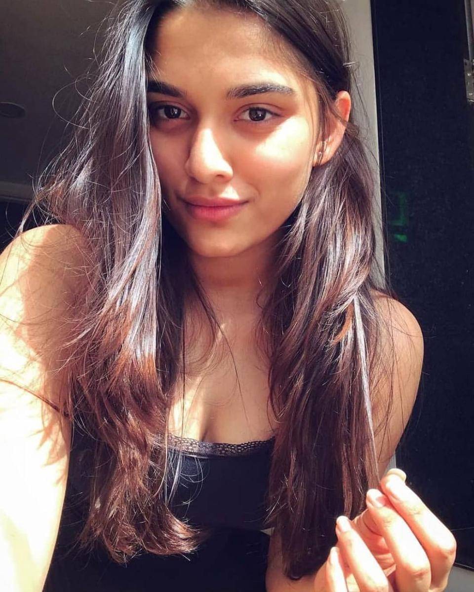 Instagram.com/saieemmanjrekar