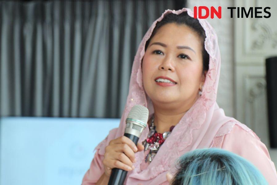 7 Cara Yenny Wahid Merawat Kulitnya agar Awet Muda, Serba Alami