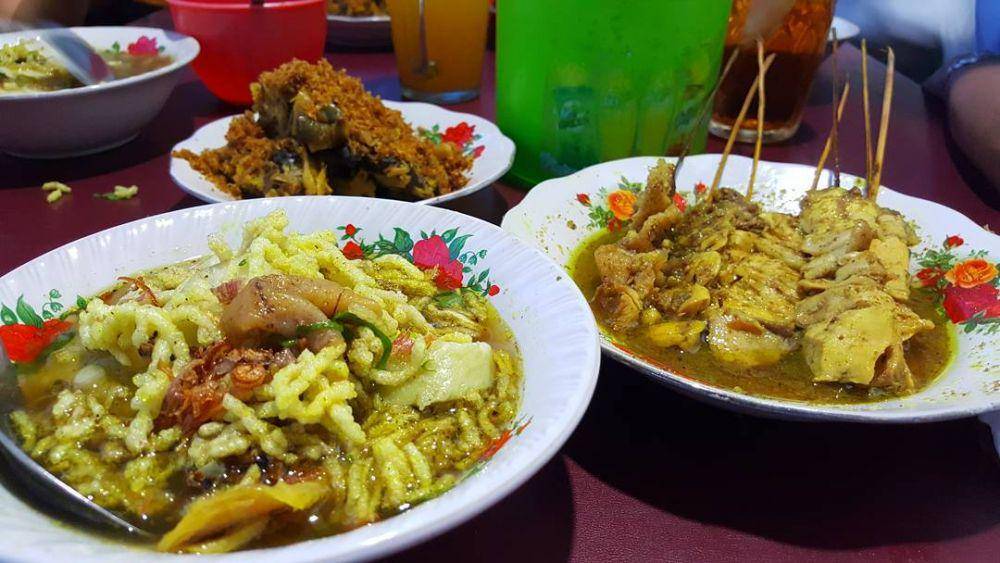 ilustrasi lontong dekem (instagram.com/yukmari.makan)