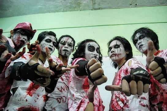 Selalu misterius, ternyata begini wajah asli 9 personel kuburan b