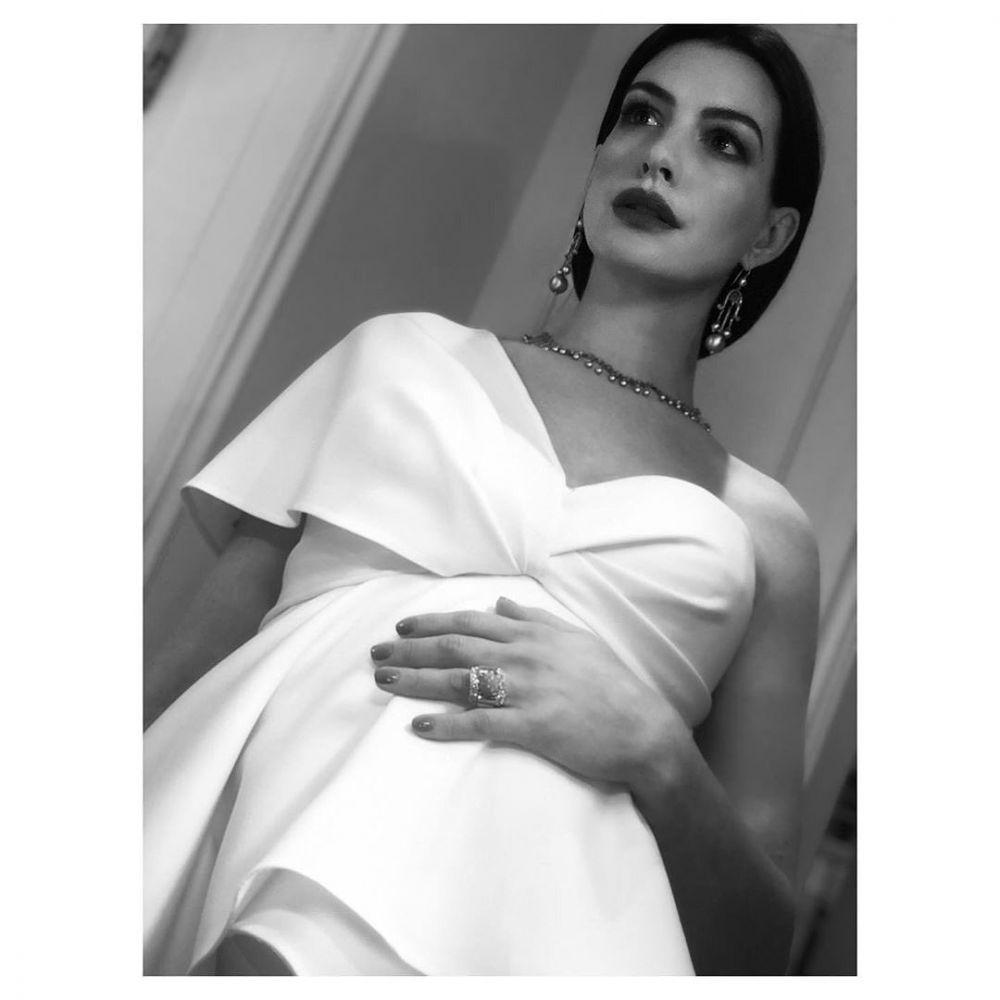 instagram.com/annehathaway
