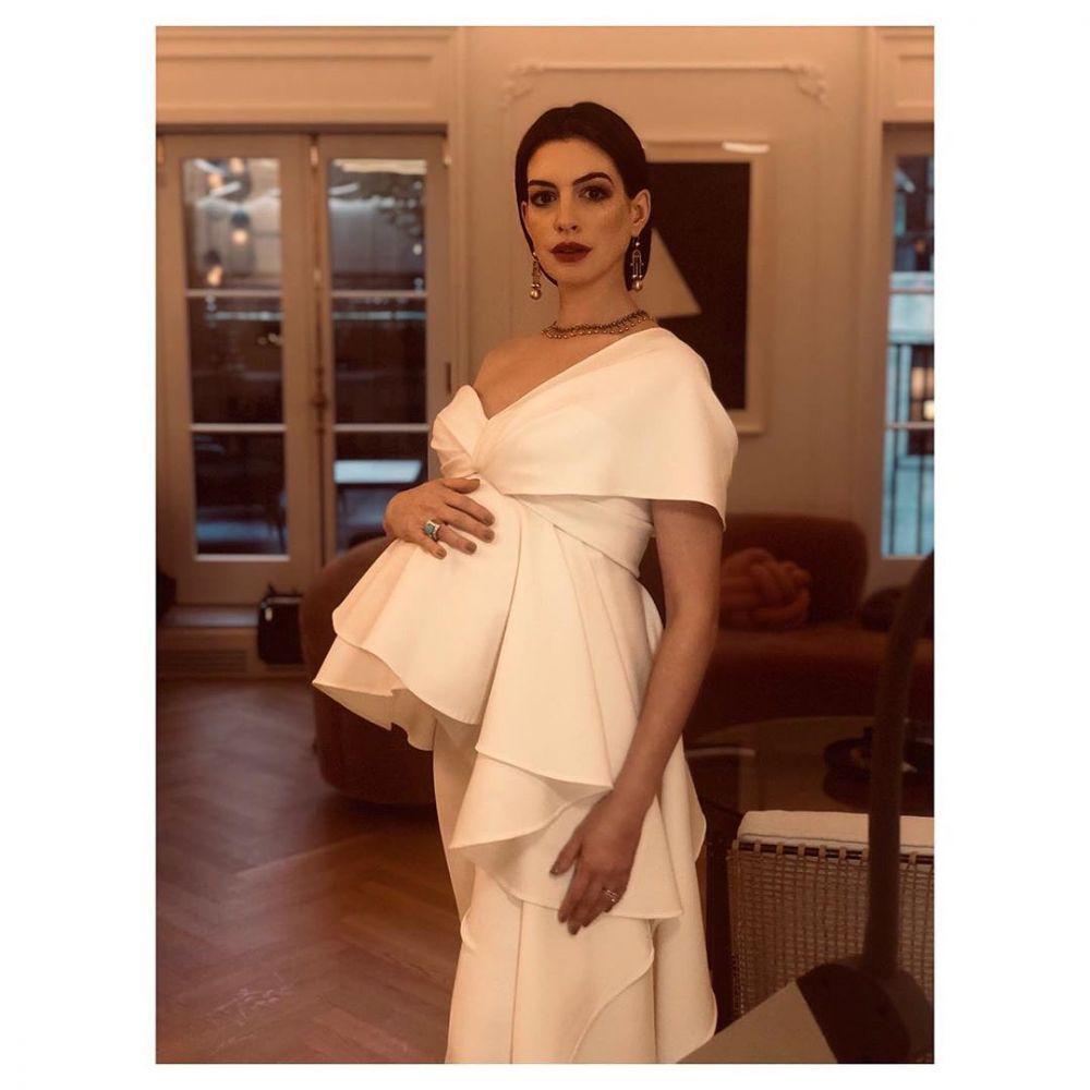 instagram.com/annehathaway
