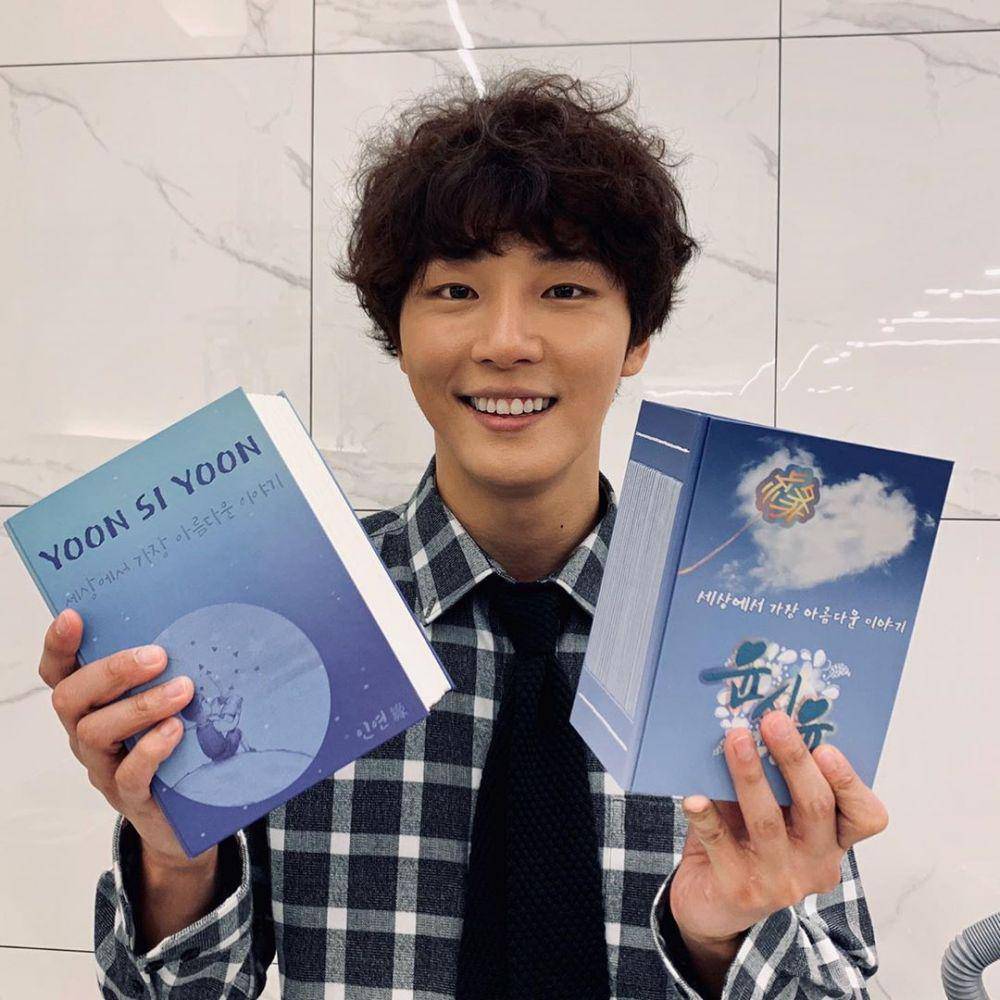 Instagram/@moa_ent