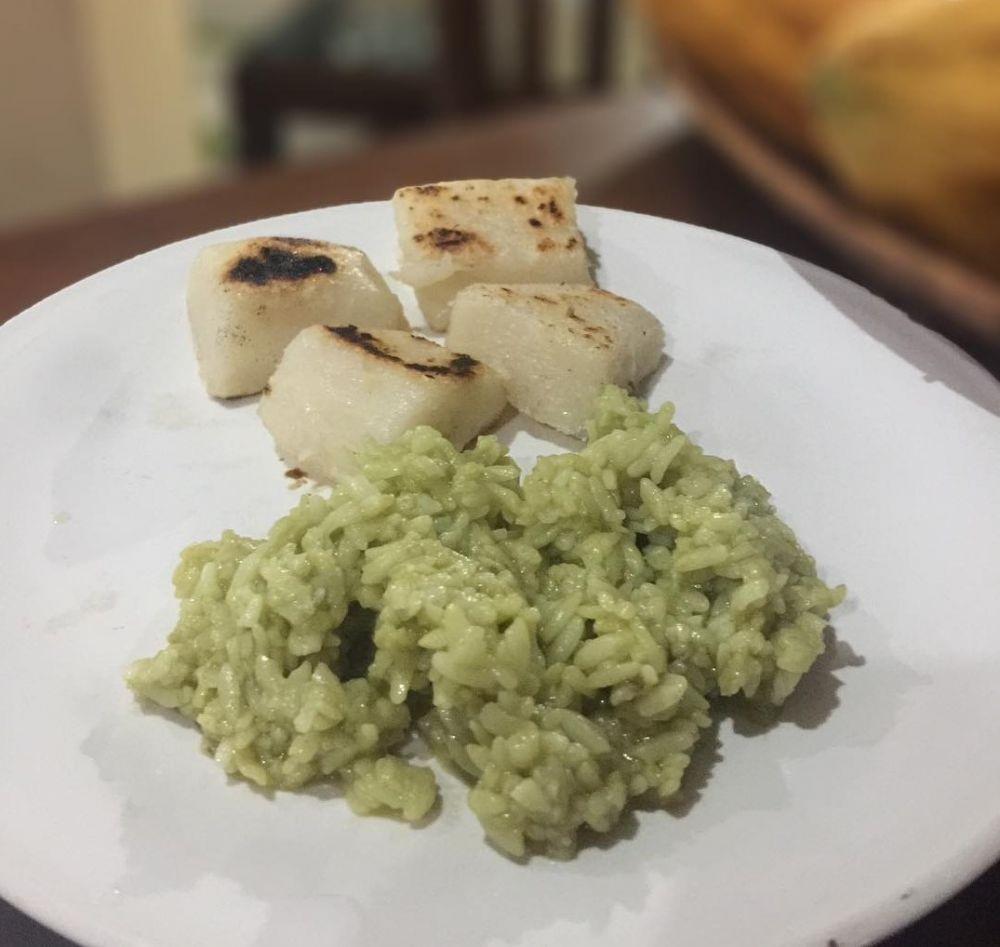 jaje tunjak lapis poteng (instagram.com/bintankzahrah)
