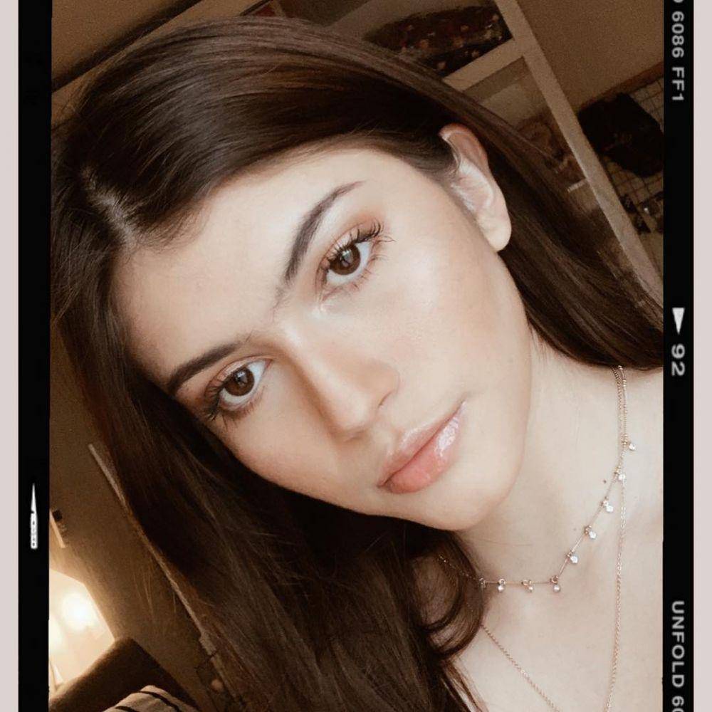 Instagram.com/agathavalerie