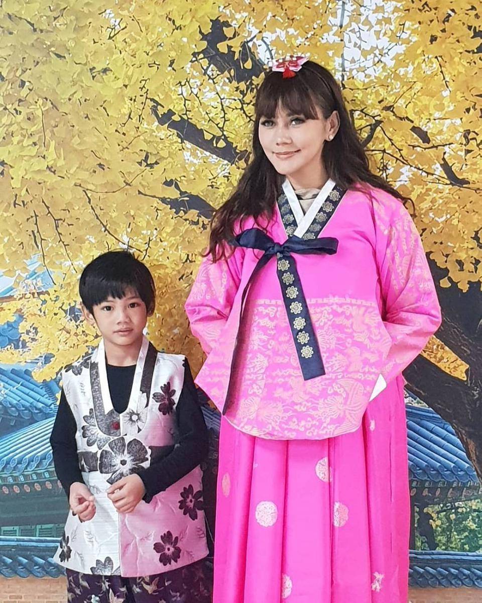 Instagram.com/anita.hara