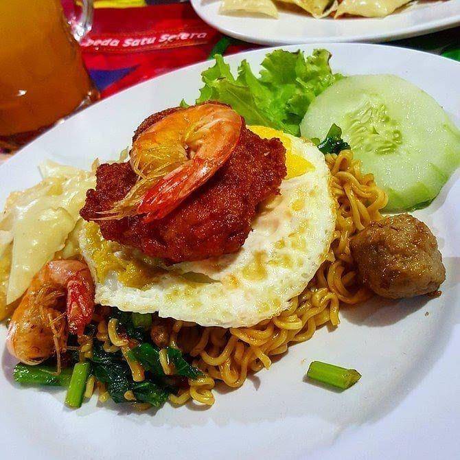 mie pecun (instagram.com/kuliner_suroboyoan)