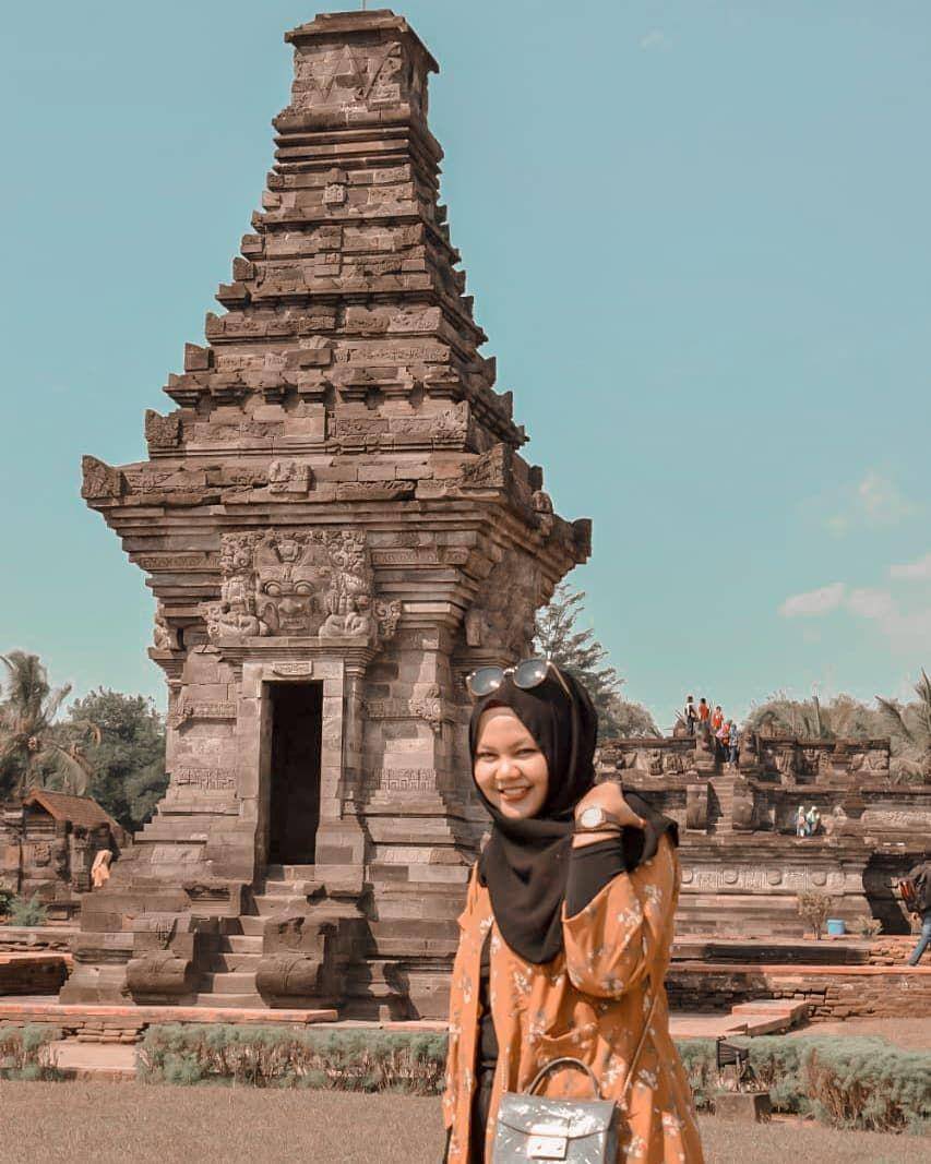 Candi Penataran (instagram.com/hellodalila)