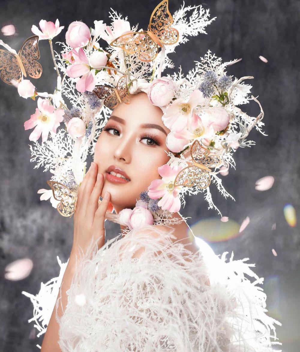 10 Gaya Fashion Nadya Valerie dengan Kepala Plontos, Panutan!