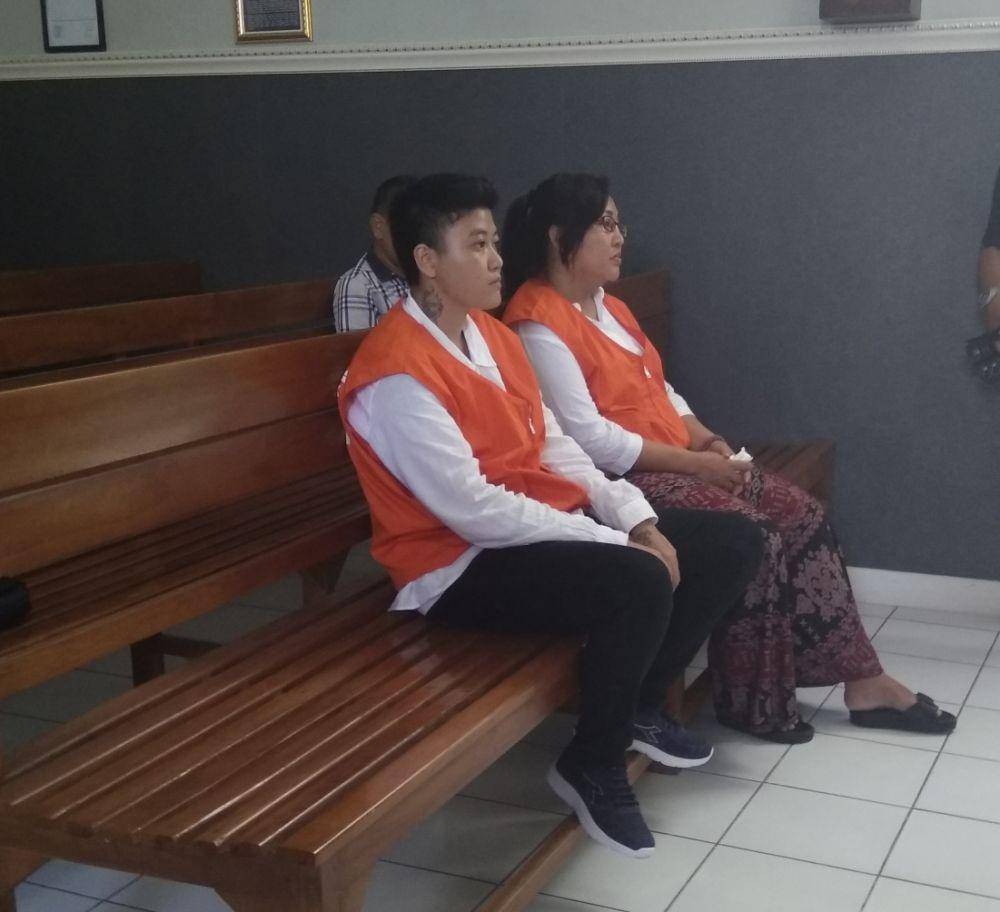 Dua terdakwa kasus penyalahgunaan sabu 4 kilogram sedang menunggu sidang di PN Kabupaten Madiun, Rabu (23/10) IDN Times/Nofika Dian Nugroho