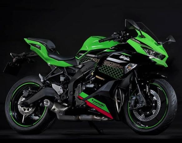 Akhirnya Kawasaki Luncurkan Ninja 250 4 Silinder!