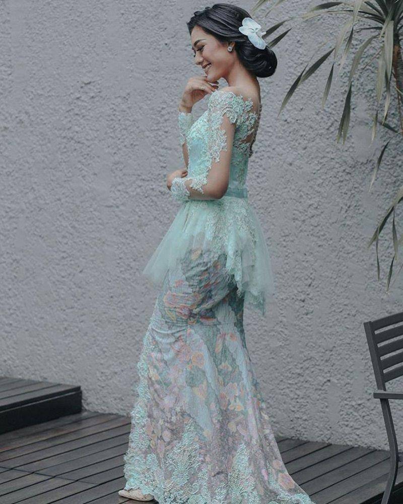 instagram.com/anissaaziza