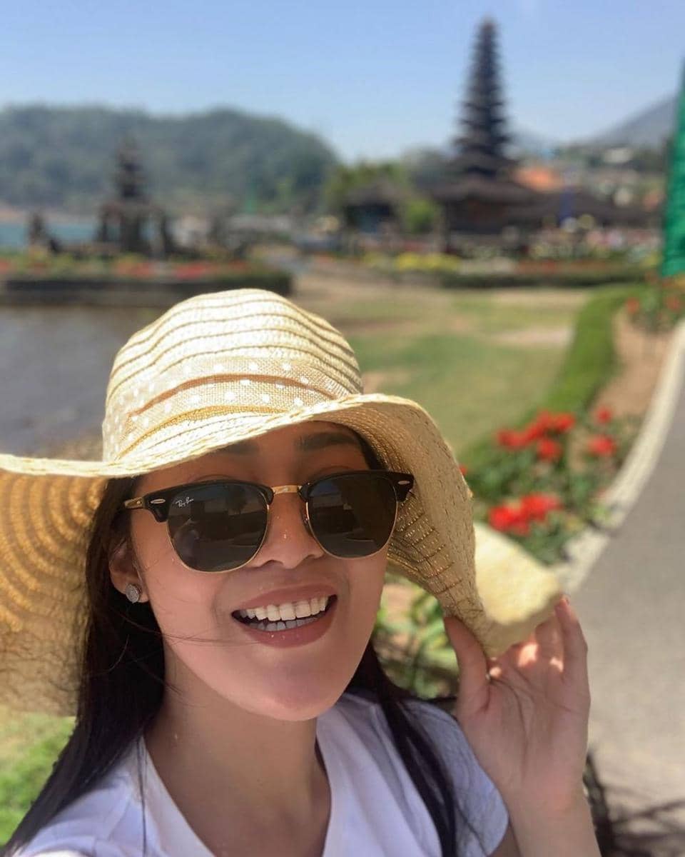 Masih Betah Sendiri, 10 Potret Gracia Indri Saat Liburan di Bali