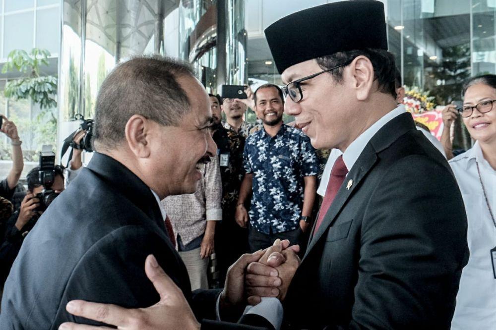Diwarnai Tangis Haru, Arief Yahya Pamitan di Gedung Sapta Pesona