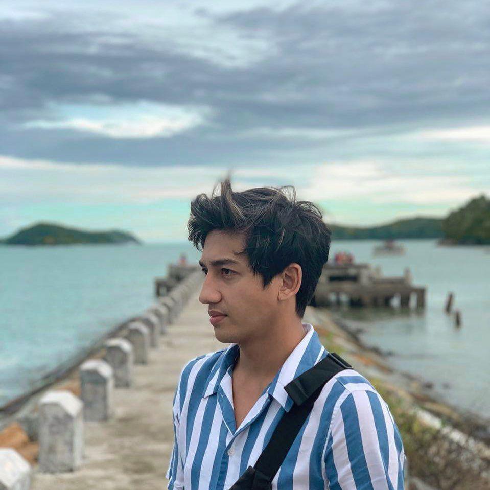 Instagram/harrisvriza
