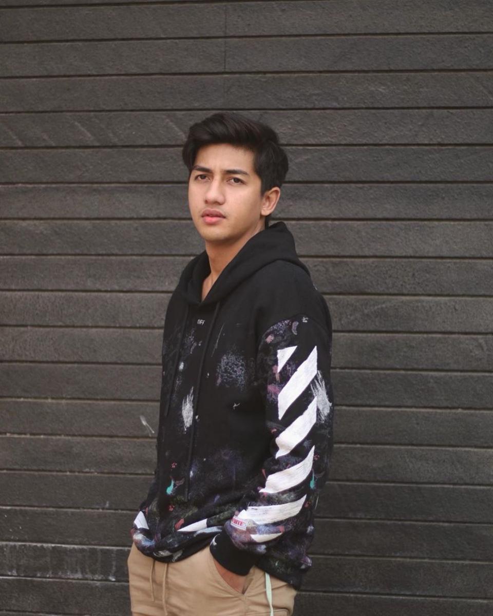 Instagram/harrisvriza