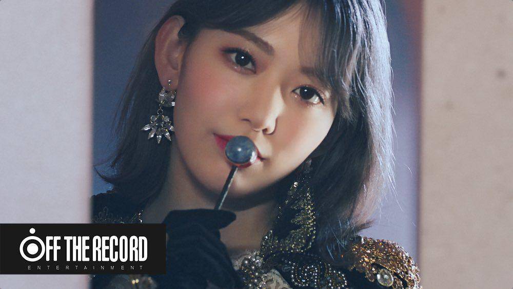 twitter.com/official_izone