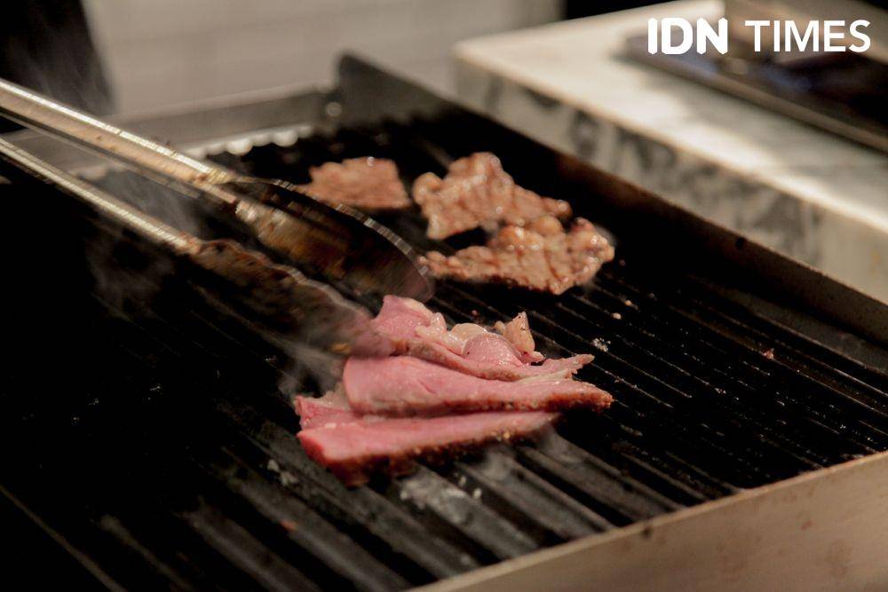 Aneka menu olahan daging di The Pavilion JW Marriott Surabaya. IDN Times/Naufal Al Rahman