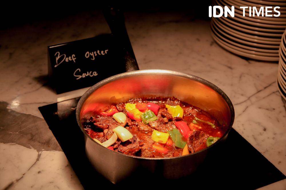 Aneka menu olahan daging di The Pavilion JW Marriott Surabaya. IDN Times/Naufal Al Rahman