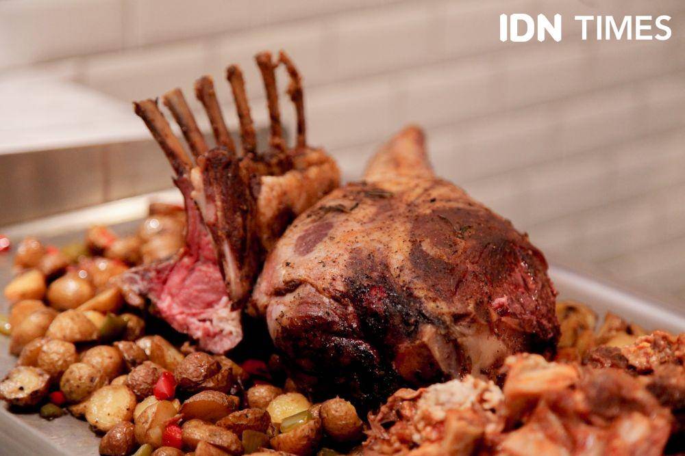 Aneka menu olahan daging di The Pavilion JW Marriott Surabaya. IDN Times/Naufal Al Rahman