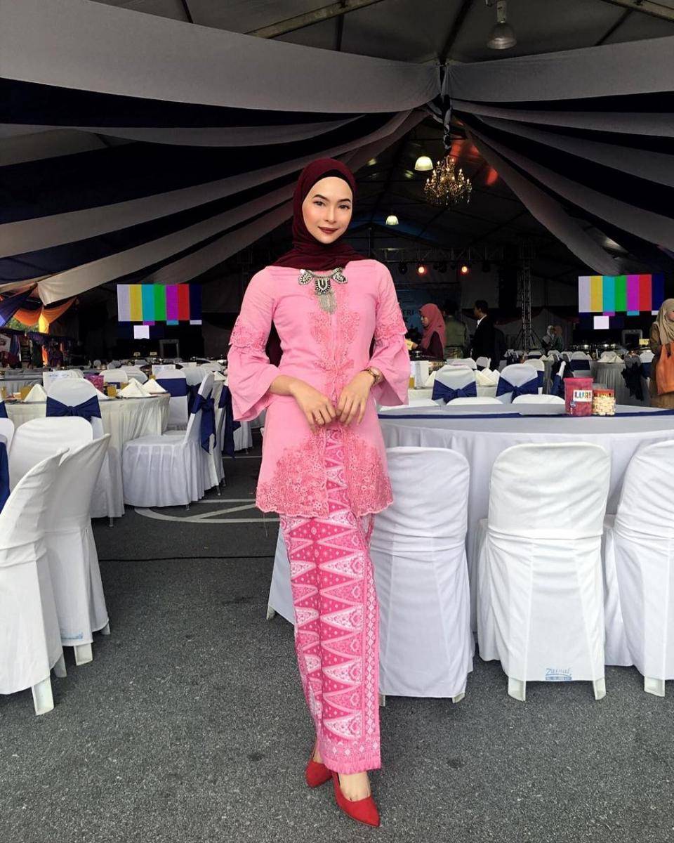 instagram.com/farahfarhanaaaaa