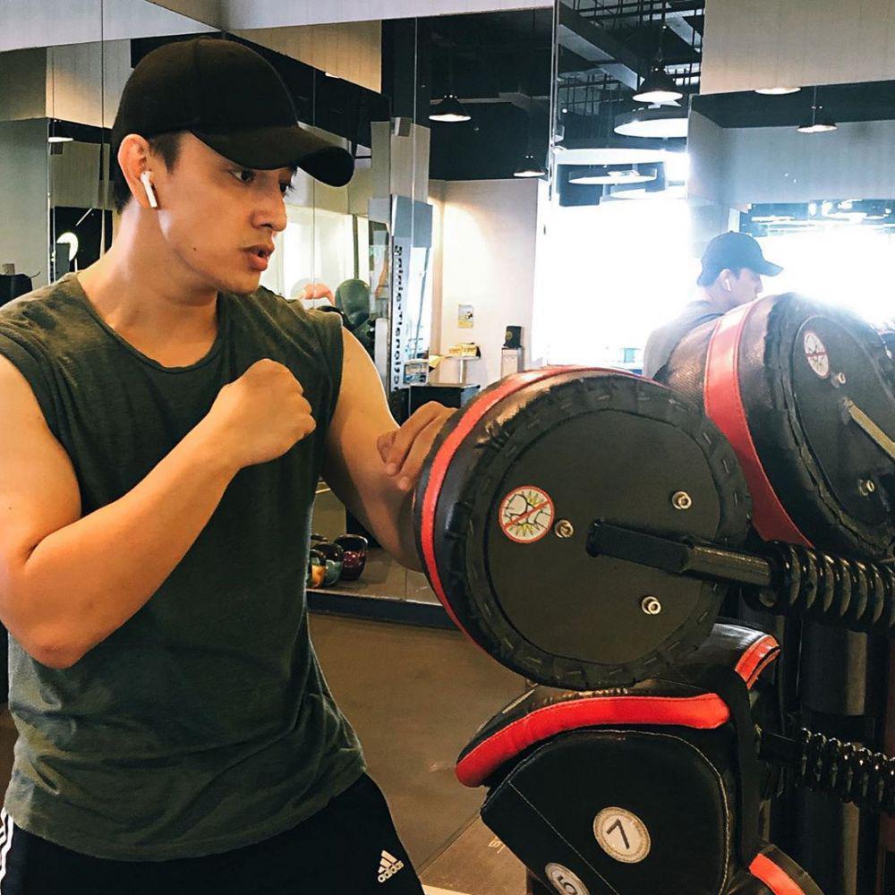 instagram.com/billydavidson_