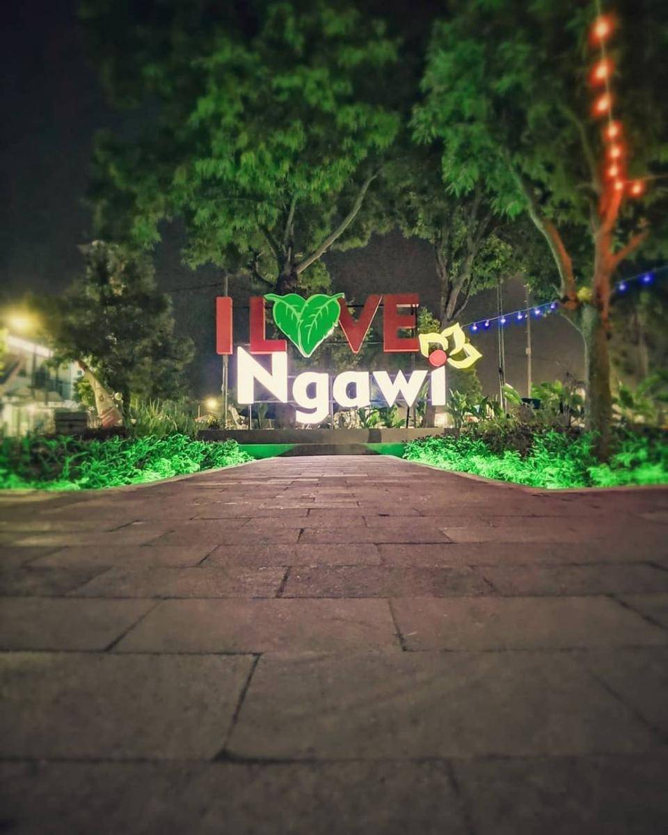 instagram.com/wisatangawi