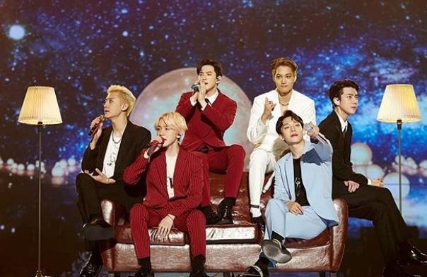 instagram.com/weareone.exo