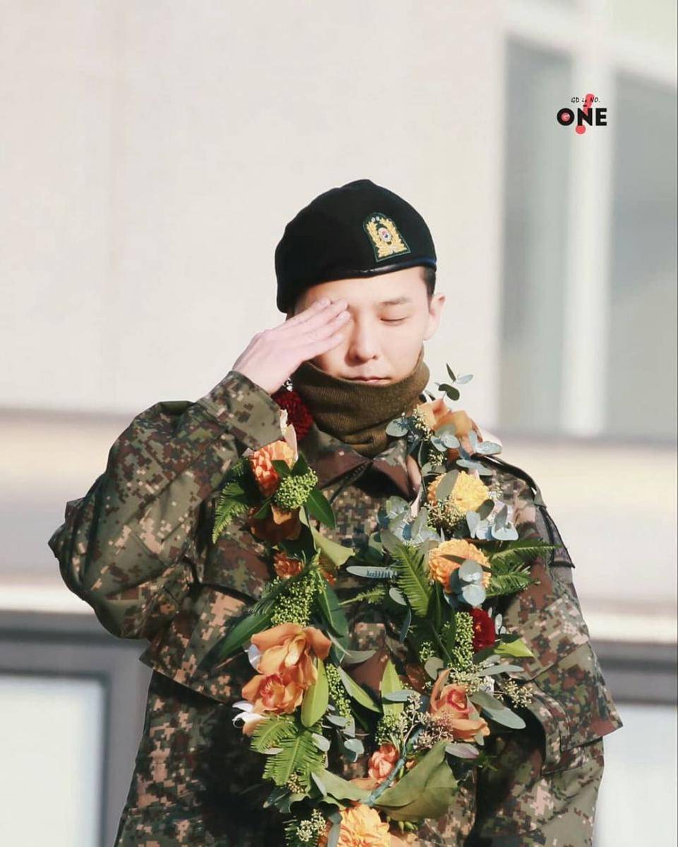 twitter.com/g_one818