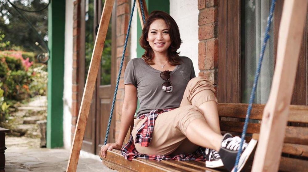 9 Potret Kinaryosih, Tetap Cantik dan Awet Muda di Usia 40 Tahun