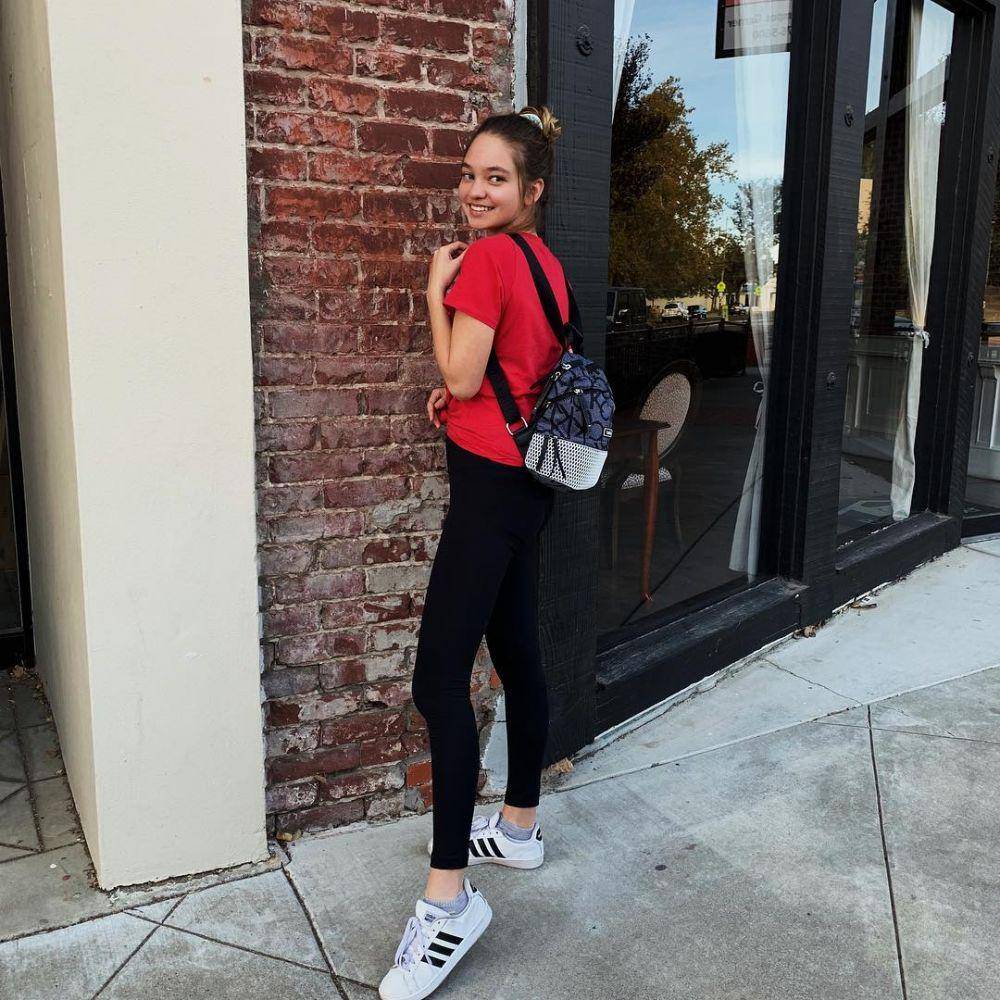 instagram.com/tina