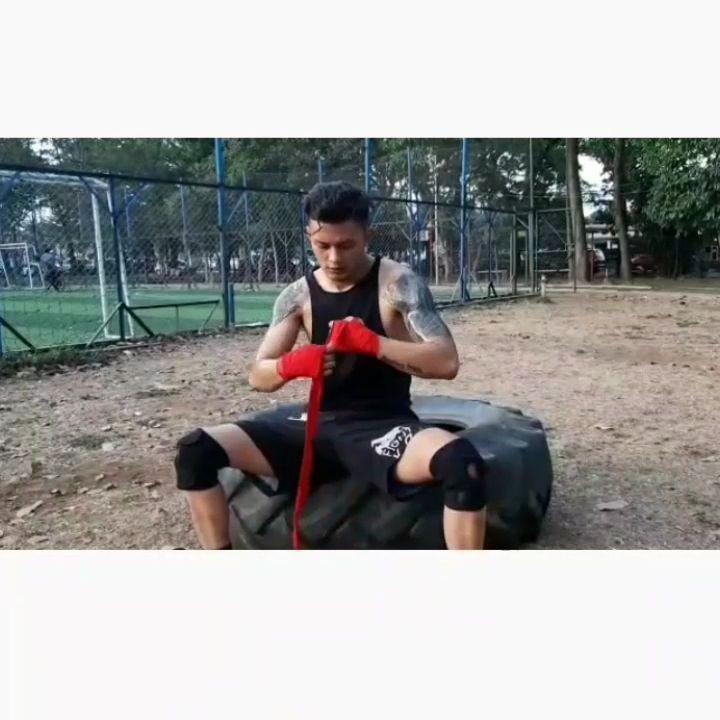 Instagram.com/adhipawitra