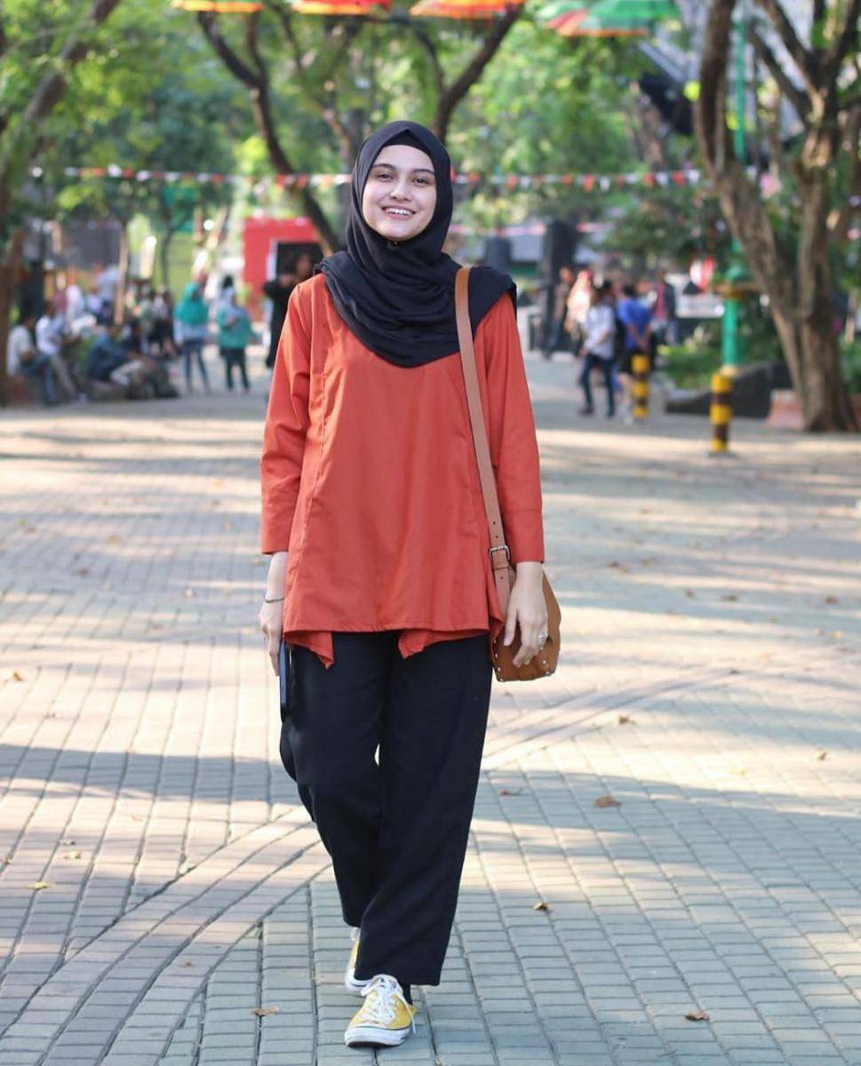 instragam.com/zeezeeshahab