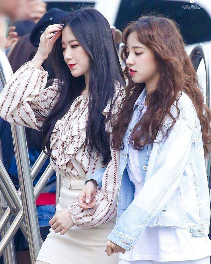 Instagram/yuqi_shuhua_official_
