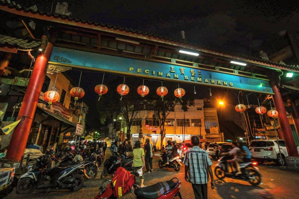 instagram.com/adonesian