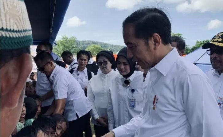 Jokowi Janji Cairkan Dana Bantuan 6 Bulan Setelah Bencana Gempa Ambon