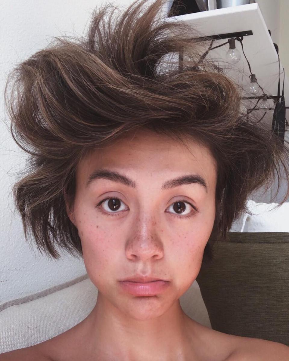 instagram.com/AGNEZ MO