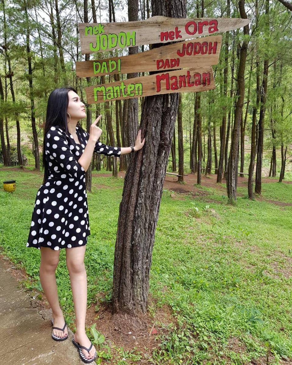 instagram.com/nellakharisma