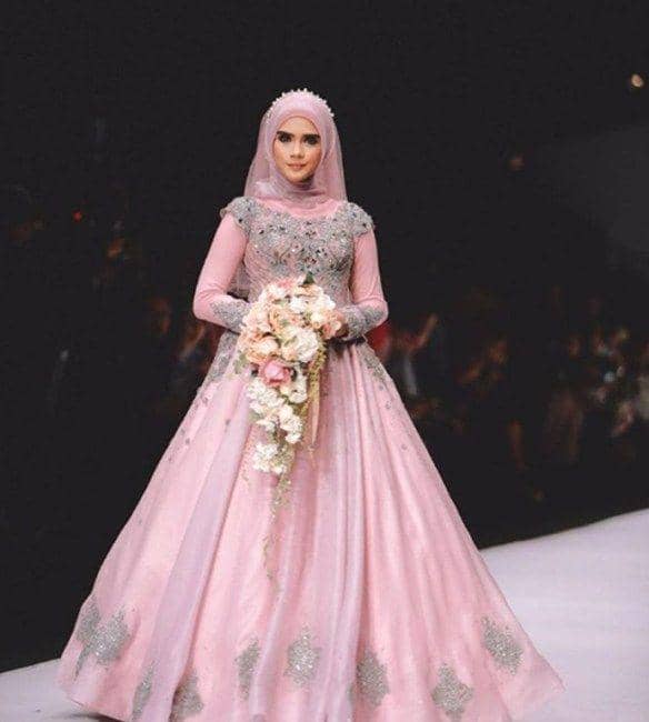 instagram.com/qonitagholibofficial