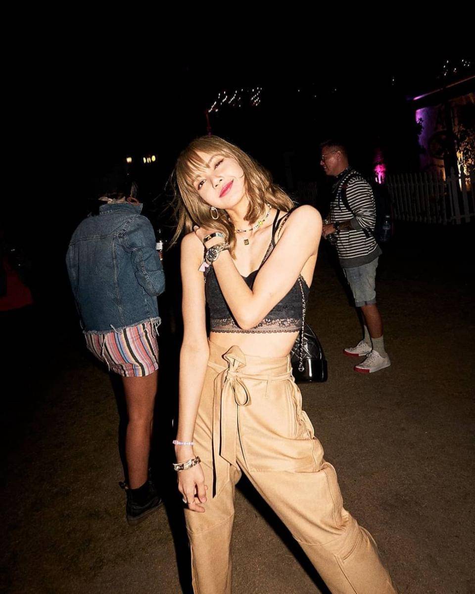 instagram.com/LISA