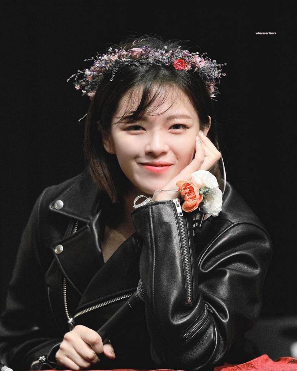 instagram.com/jeongyeon.00