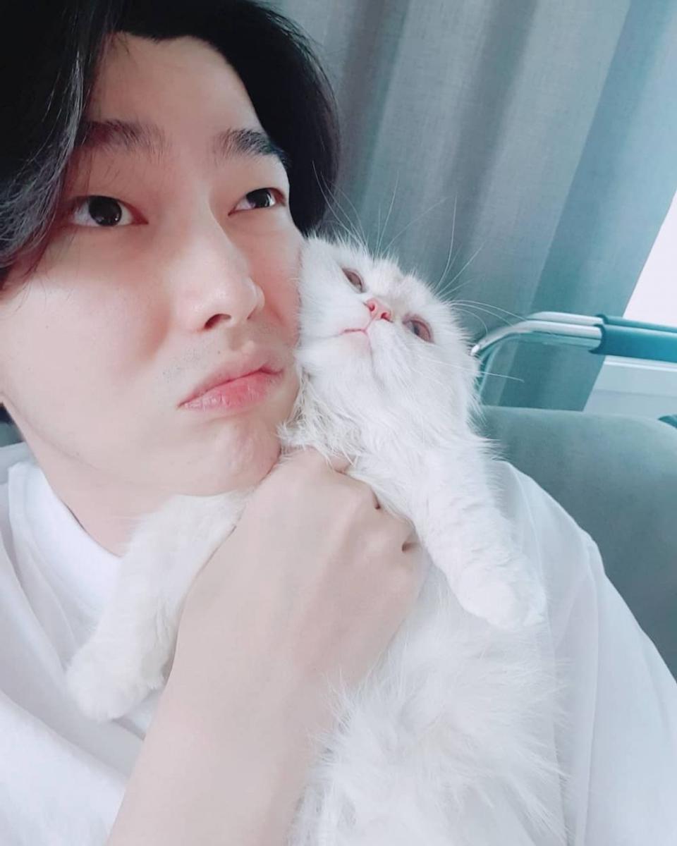 Instagram.com/yunkyunsang