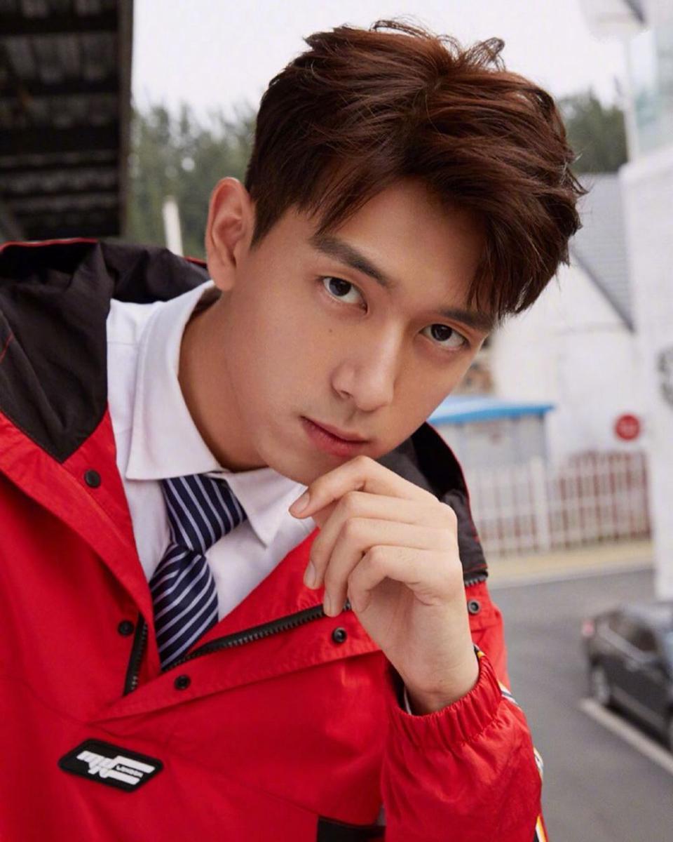 10 Potret Li Xian, Si 'Gun God' yang Ditakuti Dalam Drama Go Go Squid