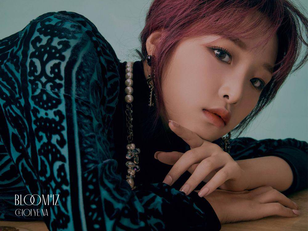 twitter.com/official_izone