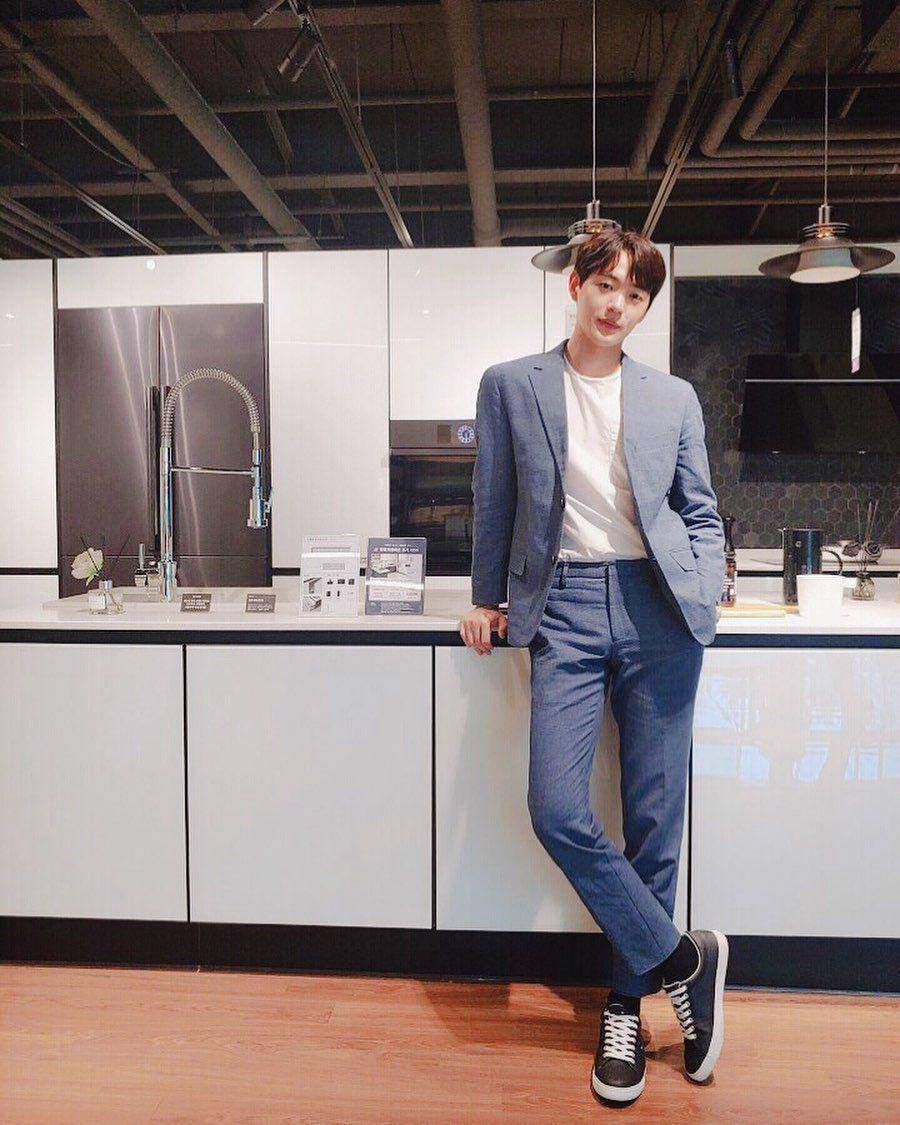 instagram.com/@shin_jae_ha