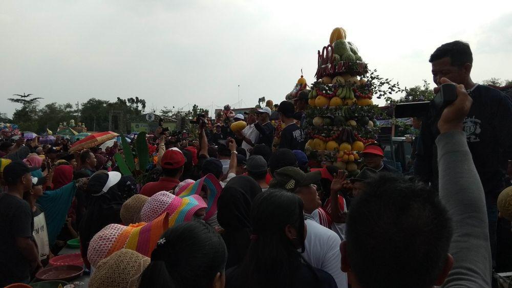15 gundukan buah disajikan dalam festival buah. IDN Times/Imron