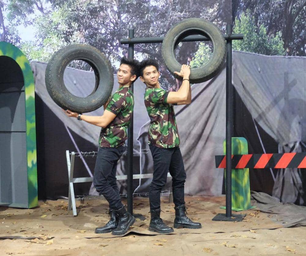 10 Potret Seleb Pakai Busana Loreng, Kece Sekaligus Menawan!