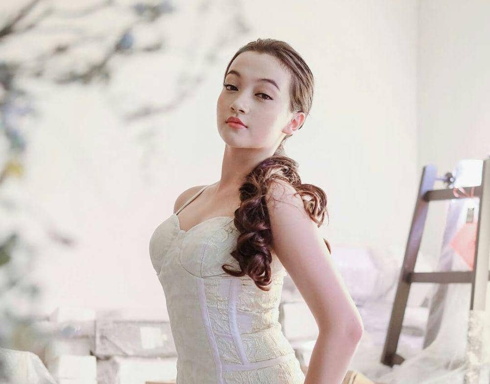 11 Potret Pesona Megan Domani bak Boneka Barbie!