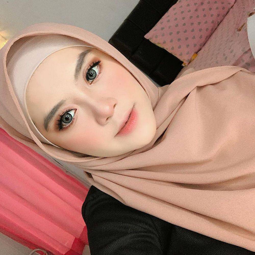 Instagram.com/shafiraeden