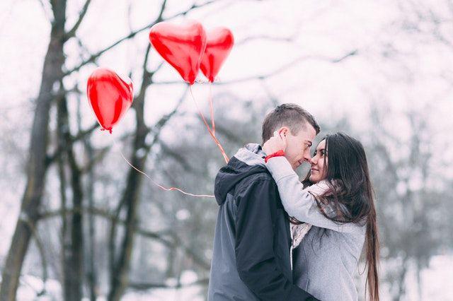 5 Alasan untuk Tidak Mempercayai Cinta pada Pandangan Pertama
